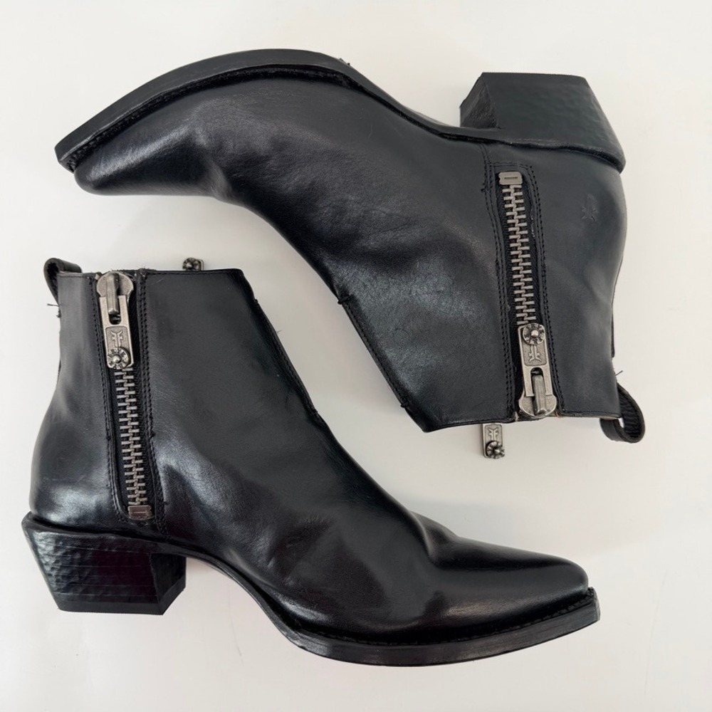 Frye Sacha Moto Shortie Black Leather Ankle Boots Pointed Toe 8B 3478003